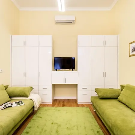 Apartman Kiwi In The Heart Of With Free Parking Budapest